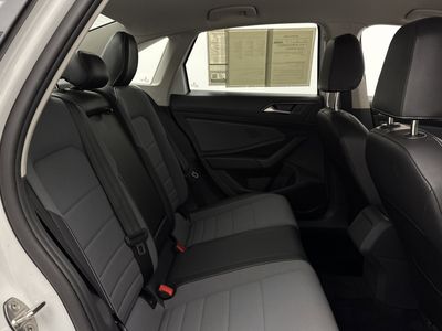 2025 Volkswagen Jetta - Photo 28