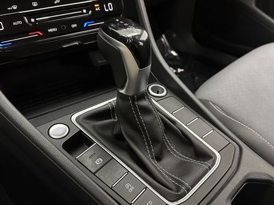 2025 Volkswagen Jetta - Photo 14