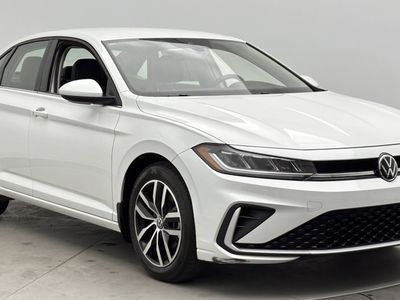 2025 Volkswagen Jetta - Photo 3