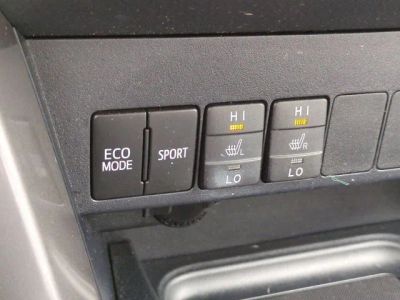 2018 Toyota RAV4 - Photo 15