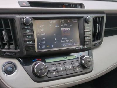 2018 Toyota RAV4 - Photo 12