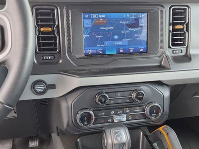 2022 Ford Bronco - Photo 9