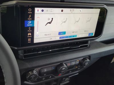 2026 Jeep Wrangler — photo 26 view