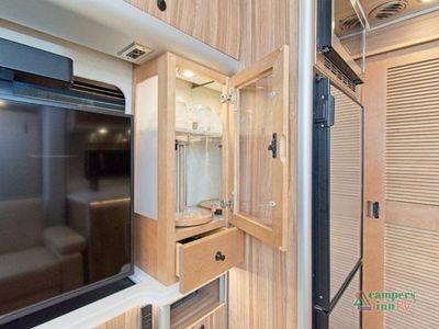 2021 Airstream Atlas - Photo 29