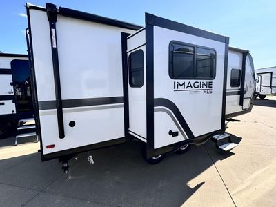 2025 Grand Design Imagine XLS - Photo 7