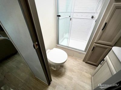 2027 Coachmen Catalina Legacy Edition — photo 19 view