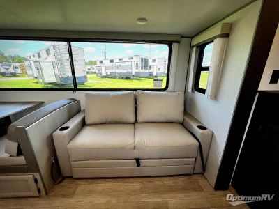 2027 Coachmen Catalina Legacy Edition — photo 7 view