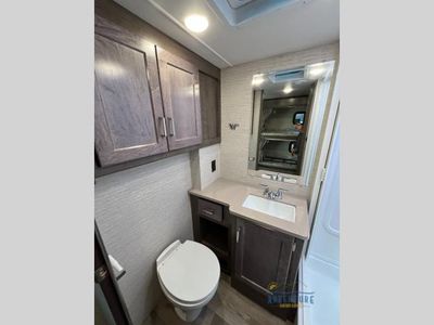 2025 Winnebago Minnie Winnie - Photo 9