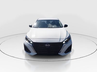 2025 Nissan Altima - Photo 2