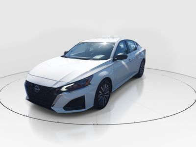 2025 Nissan Altima - Photo 3