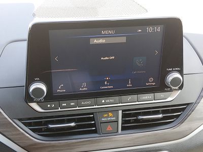 2025 Nissan Altima - Photo 17