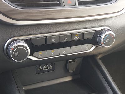 2025 Nissan Altima - Photo 18