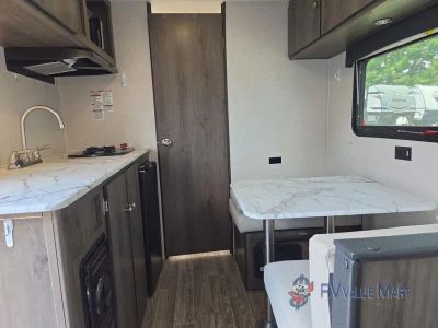 2021 Coachmen RV Clipper Cadet — photo 18 view
