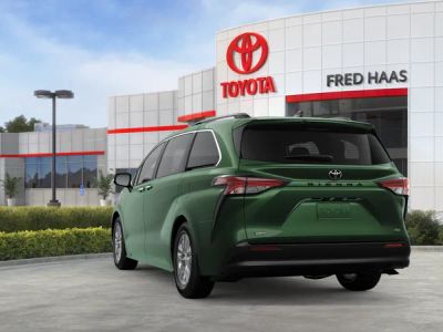 2026 Toyota Sienna — photo 9 view