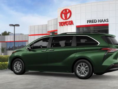 2026 Toyota Sienna — photo 7 view
