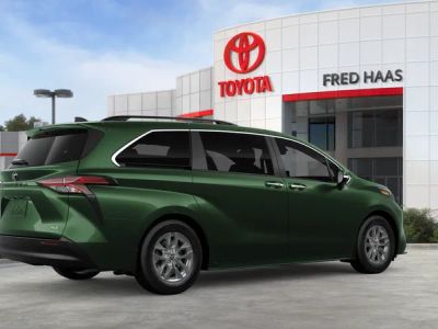 2026 Toyota Sienna — photo 12 view