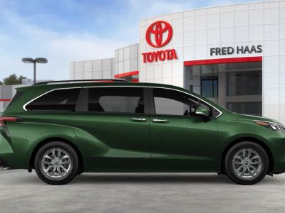 2026 Toyota Sienna — photo 14 view