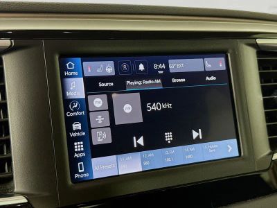 2023 Chrysler Voyager — photo 13 view