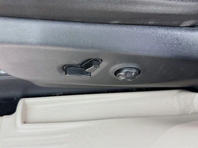 2023 Chrysler Voyager — photo 19 view