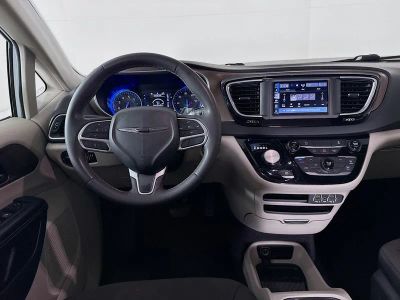 2023 Chrysler Voyager — photo 23 view