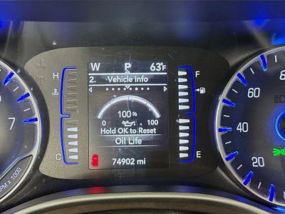 2023 Chrysler Voyager — photo 11 view