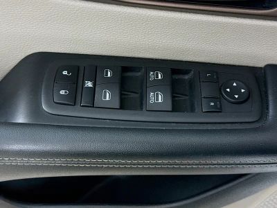 2023 Chrysler Voyager — photo 17 view