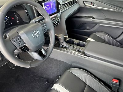 2026 Toyota Camry - Photo 11