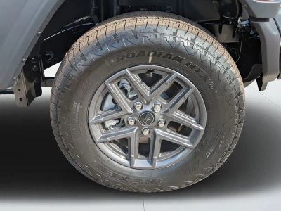 2026 Jeep Wrangler — photo 9 view