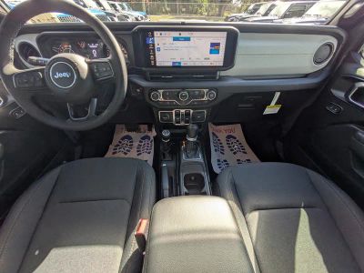 2026 Jeep Wrangler — photo 13 view