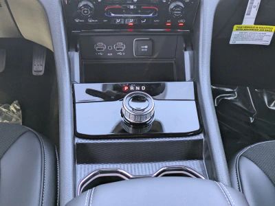 2025 Jeep Grand Cherokee — photo 17 view