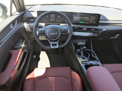 2026 Kia K5 — photo 18 view