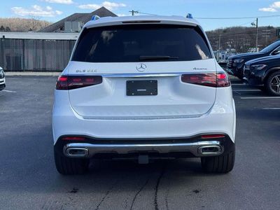2026 Mercedes-Benz GLS — photo 9 view