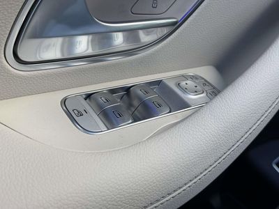 2026 Mercedes-Benz GLS — photo 18 view