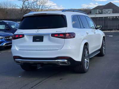 2026 Mercedes-Benz GLS — photo 10 view