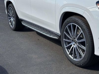 2026 Mercedes-Benz GLS — photo 12 view