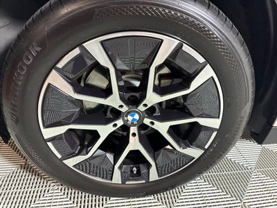 2025 BMW X3 30 xDrive — photo 8 view