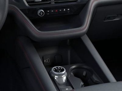 2026 Ford Explorer — photo 11 view