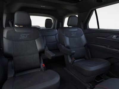 2026 Ford Explorer — photo 7 view