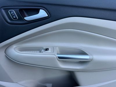 2017 Ford Escape - Photo 19