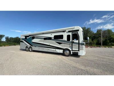 2026 Holiday Rambler Armada — front three-quarter view