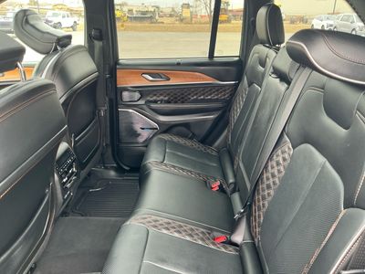 2025 Jeep Grand Cherokee - Photo 17