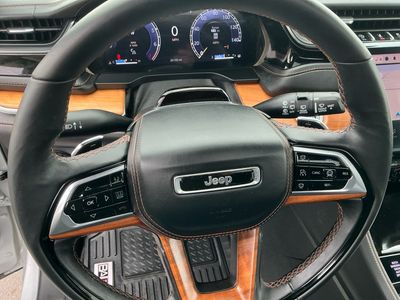 2025 Jeep Grand Cherokee - Photo 13
