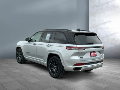 2025 Jeep Grand Cherokee - Photo 4