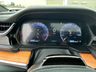 2025 Jeep Grand Cherokee - Photo 10