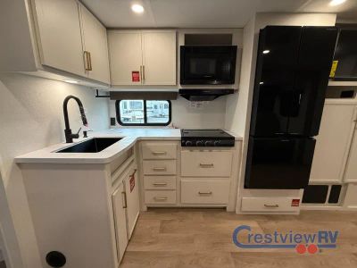 2026 Grand Design Transcend - Photo 13