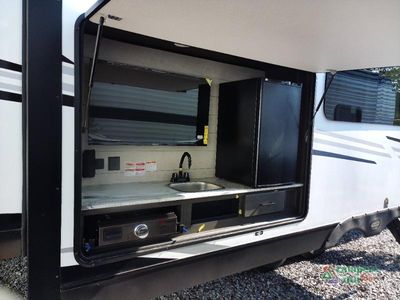 2026 Venture RV SportTrek Touring Edition — photo 19 view