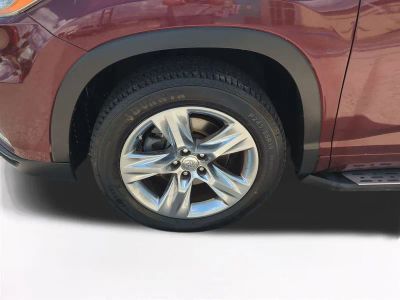 2015 Toyota Highlander — photo 11 view