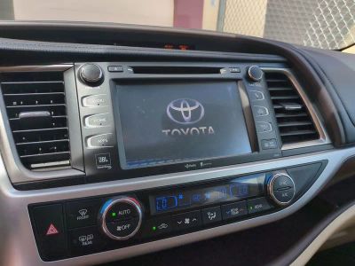 2015 Toyota Highlander — photo 21 view