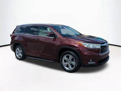 2015 Toyota Highlander — side profile view