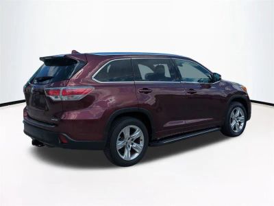 2015 Toyota Highlander — detail view